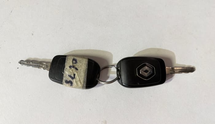 2022 Renault TRIBER RXE MT, Petrol, Manual, 89,425 km, Key Close Up