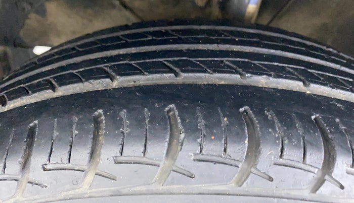 2017 Maruti Baleno DELTA 1.2 K12, Petrol, Manual, 45,083 km, Left Front Tyre Tread