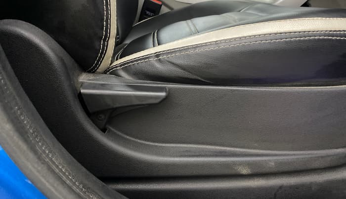 2019 Tata NEXON XMA PETROL, Petrol, Automatic, 63,569 km, Driver Side Adjustment Panel