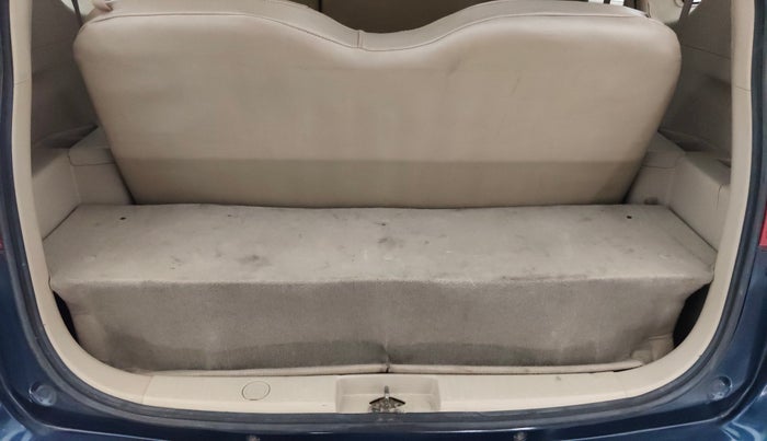 2015 Maruti Ertiga VXI CNG, CNG, Manual, 1,17,180 km, Boot Inside