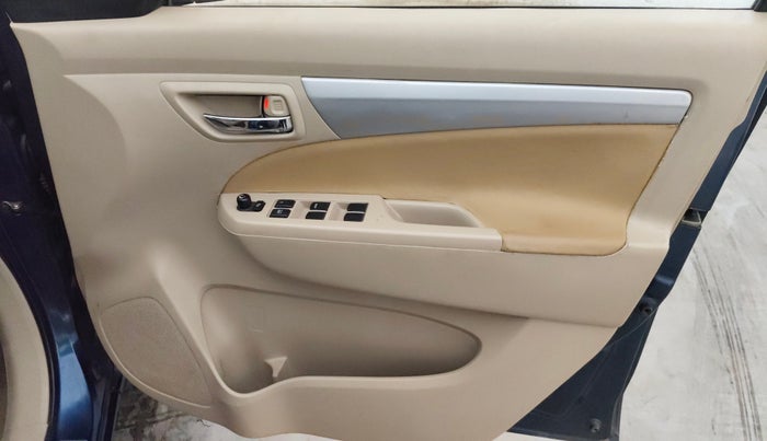 2015 Maruti Ertiga VXI CNG, CNG, Manual, 1,17,180 km, Driver Side Door Panels Control