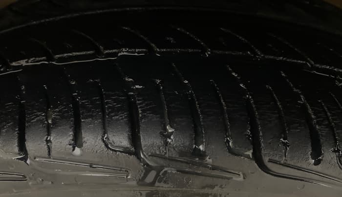 2016 Maruti Alto K10 VXI, Petrol, Manual, 83,238 km, Left Front Tyre Tread