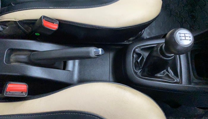 2017 Maruti Swift ZXI, Petrol, Manual, 42,809 km, Gear Lever