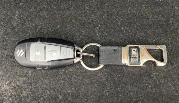 2017 Maruti Swift ZXI, Petrol, Manual, 42,809 km, Key Close Up