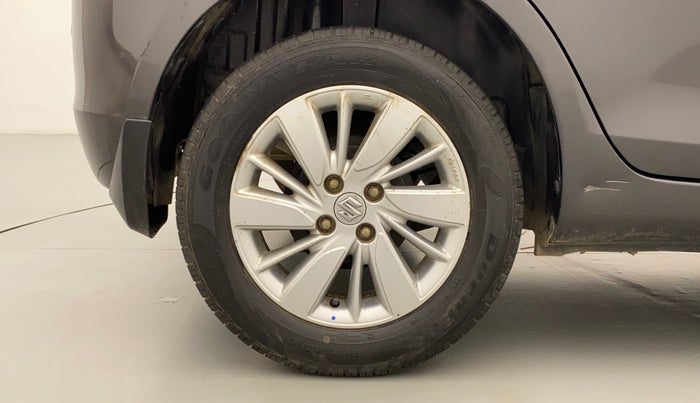 2017 Maruti Swift ZXI, Petrol, Manual, 42,809 km, Right Rear Wheel