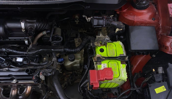 2020 Maruti Swift VXI AMT, Petrol, Automatic, 1,18,286 km, Engine View - Left