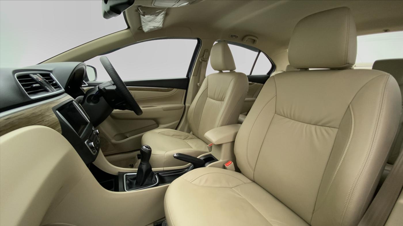 2021 Maruti Ciaz ALPHA 1.5 MT VTVT SHVS, Petrol, Manual, 9,476 km, Right Side Front Door Cabin