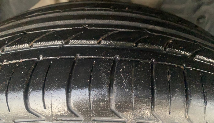 2018 Ford Ecosport TREND 1.5L DIESEL, Diesel, Manual, 94,343 km, Right Front Tyre Tread