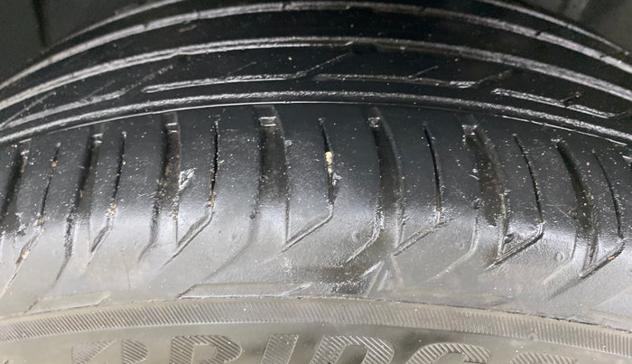 2022 Jeep Compass LIMITED (O) 2.0 DIESEL, Diesel, Manual, 52,058 km, Left Front Tyre Tread