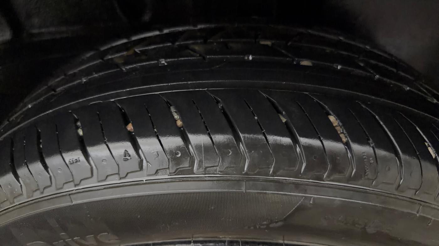 2023 Tata PUNCH ADVENTURE AMT, CNG, Automatic, 32,932 km, Left Rear Tyre Tread