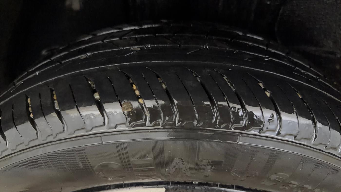 2023 Tata PUNCH ADVENTURE AMT, CNG, Automatic, 32,932 km, Right Rear Tyre Tread