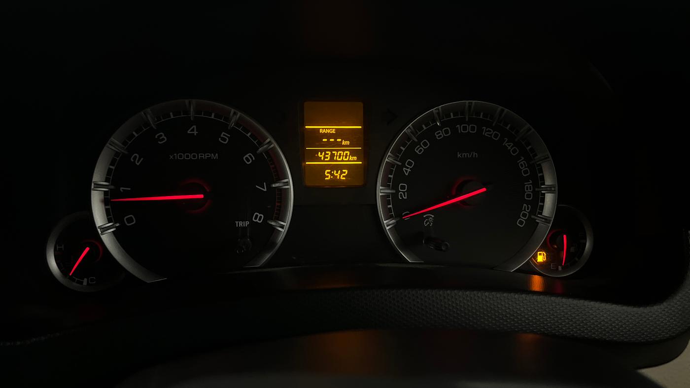 2015 Maruti Swift Dzire VXI, Petrol, Manual, 43,666 km, Odometer Image
