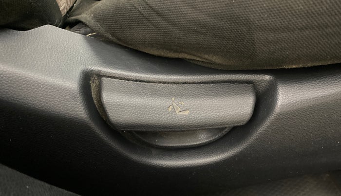 2015 Hyundai Grand i10 SPORTZ 1.2 KAPPA VTVT, Petrol, Manual, 29,209 km, Driver Side Adjustment Panel