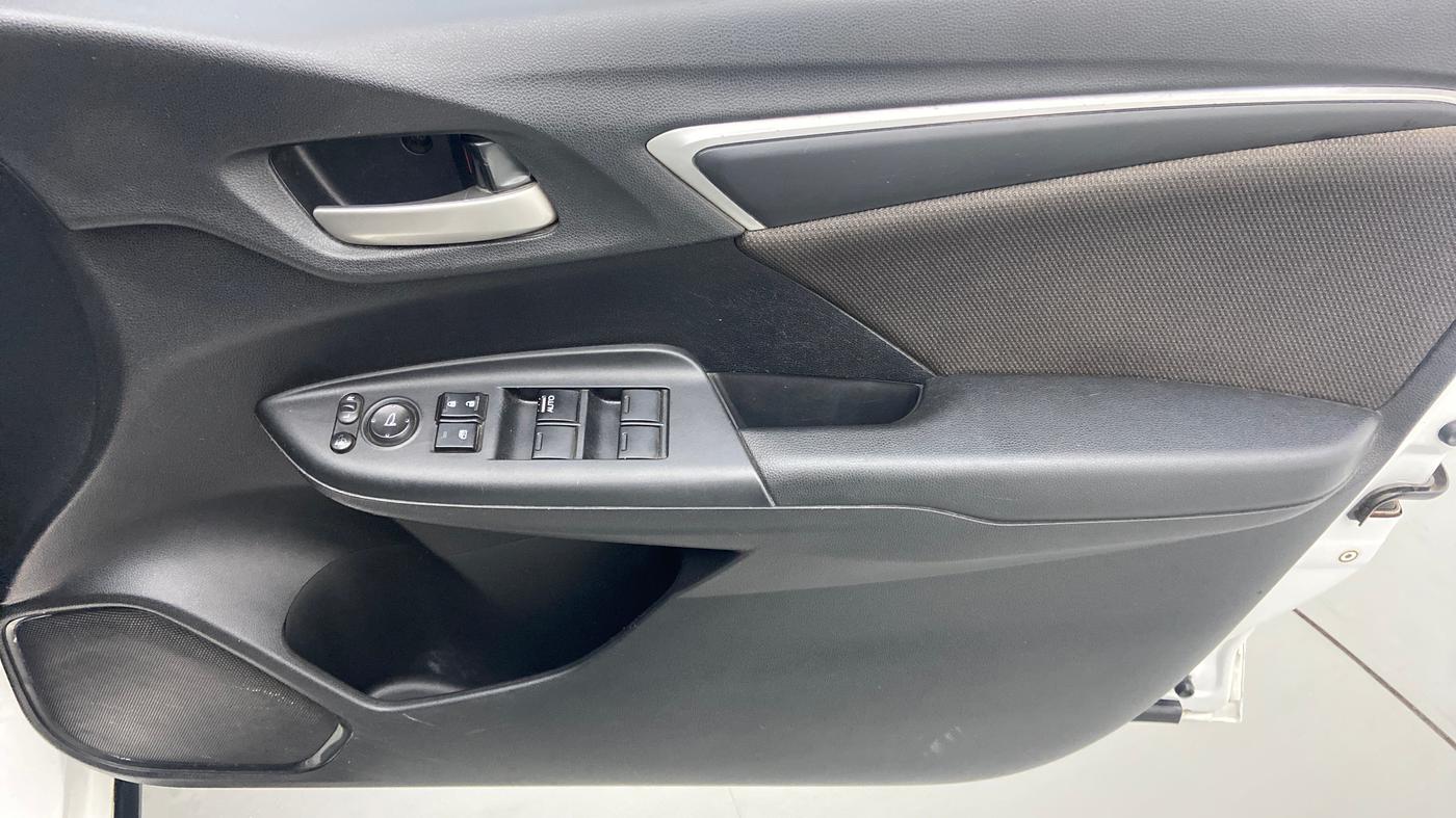 2021 Honda WR-V 1.5L I-DTEC VX MT, Diesel, Manual, 78,163 km, Driver Side Door Panels Control