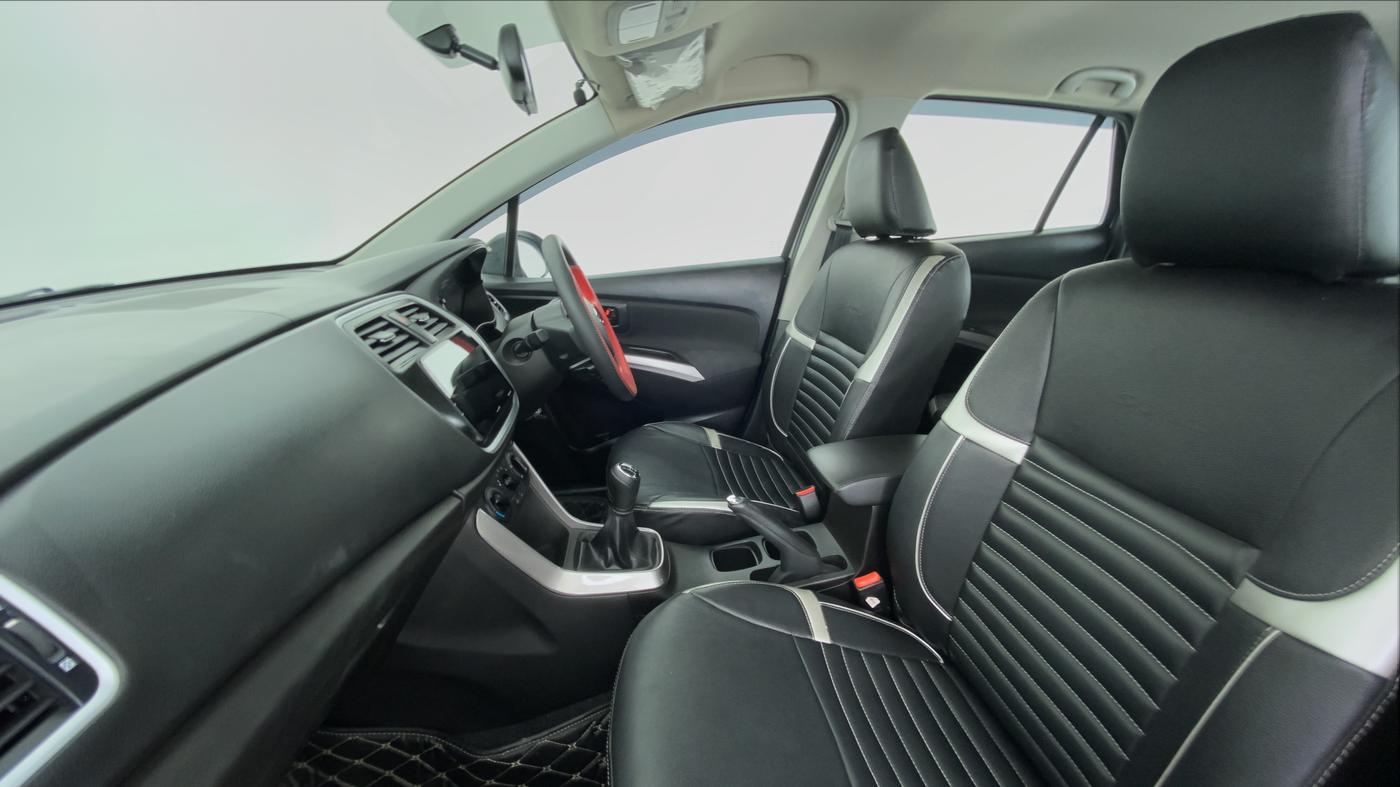 2021 Maruti S Cross SIGMA 1.5, Petrol, Manual, 21,569 km, Right Side Front Door Cabin