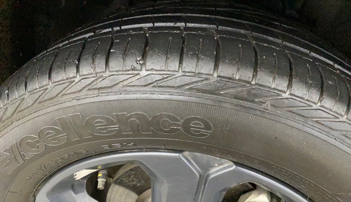 2023 Tata NEXON XZ PLUS PETROL DARK EDITION, Petrol, Manual, 29,206 km, Right Front Tyre Tread