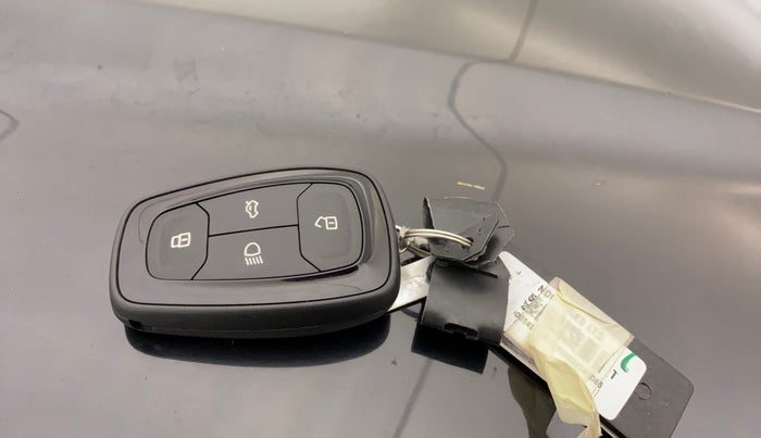 2023 Tata NEXON XZ PLUS PETROL DARK EDITION, Petrol, Manual, 29,206 km, Key Close Up