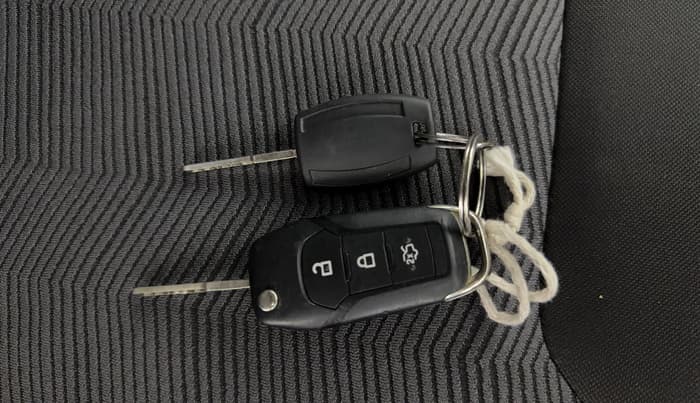 2017 Ford New Figo TITANIUM 1.2 PETROL MT, Petrol, Manual, 78,412 km, Key Close Up