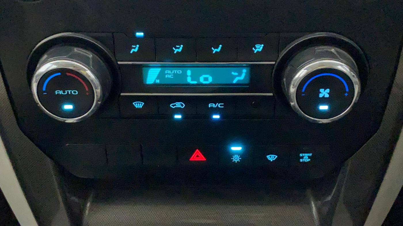 2015 Mahindra Scorpio S10, Diesel, Manual, Automatic Climate Control