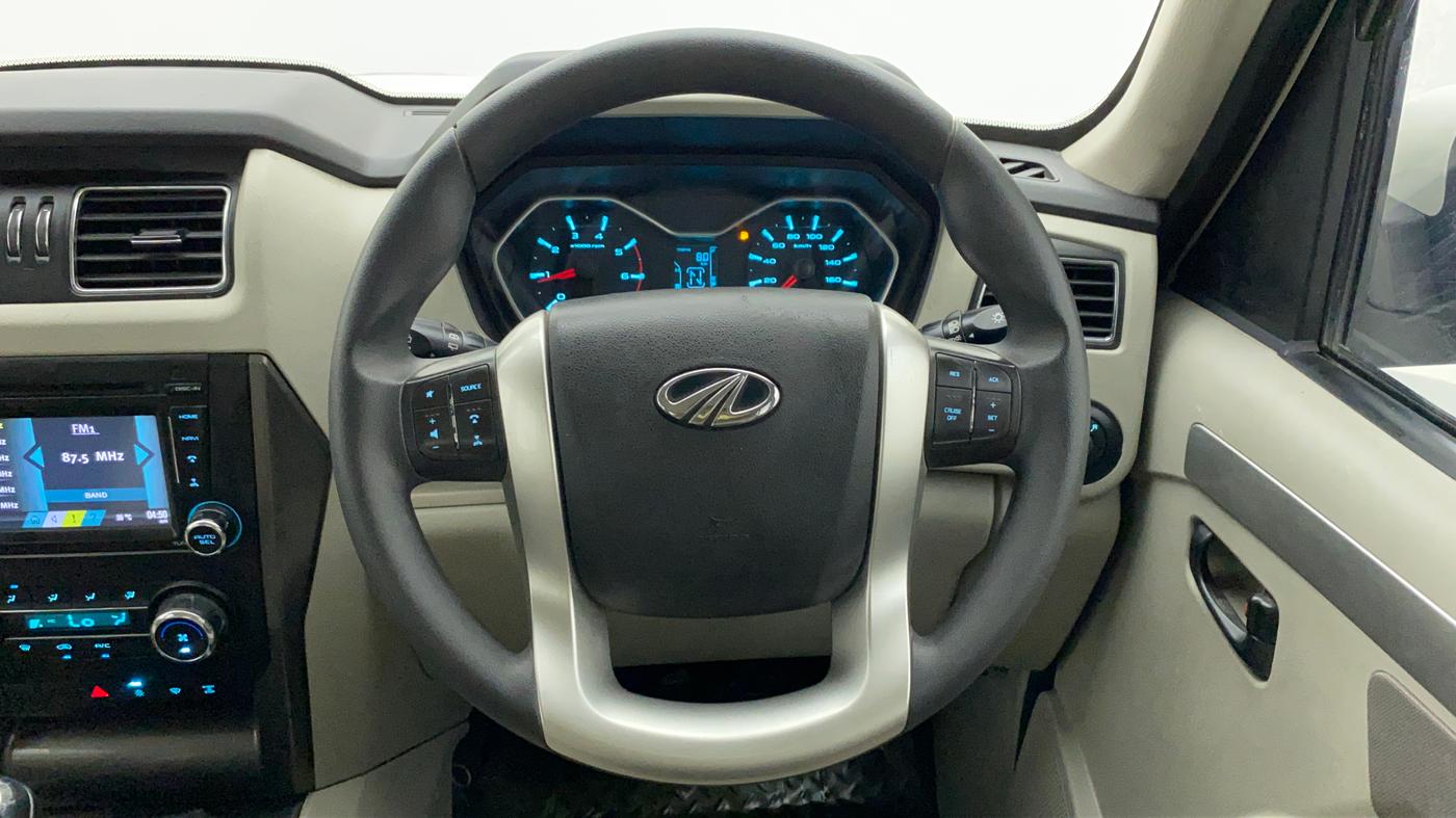 2015 Mahindra Scorpio S10, Diesel, Manual, Steering Wheel Close Up