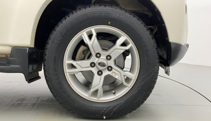 2015 Mahindra Scorpio S10, Diesel, Manual, Right Front Wheel