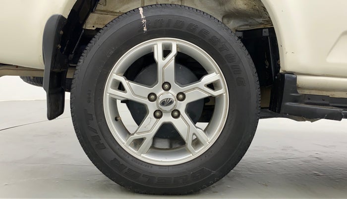 2015 Mahindra Scorpio S10, Diesel, Manual, Right Rear Wheel