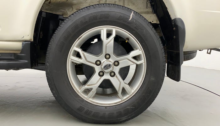 2015 Mahindra Scorpio S10, Diesel, Manual, Left Rear Wheel