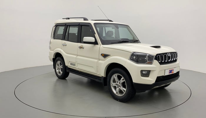 2015 Mahindra Scorpio S10, Diesel, Manual, Right Front Diagonal