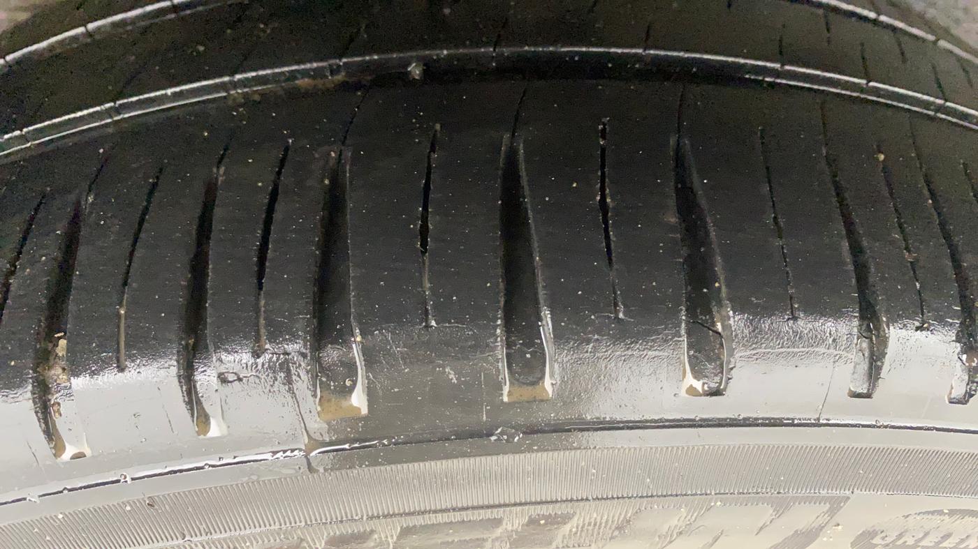 2019 Maruti IGNIS ZETA 1.2 AMT, Petrol, Automatic, 70,991 km, Right Rear Tyre Tread