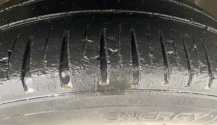 2019 Maruti IGNIS ZETA 1.2 AMT, Petrol, Automatic, 70,991 km, Right Front Tyre Tread