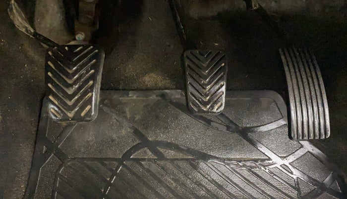 2015 Hyundai Eon ERA +, Petrol, Manual, 49,356 km, Pedals