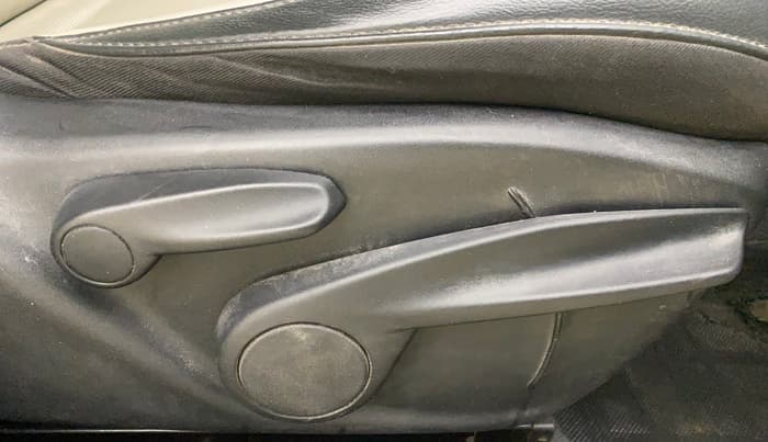 2018 Jeep Compass LIMITED (O) 1.4 PETROL AT, Petrol, Automatic, 64,400 km, Driver Side Adjustment Panel
