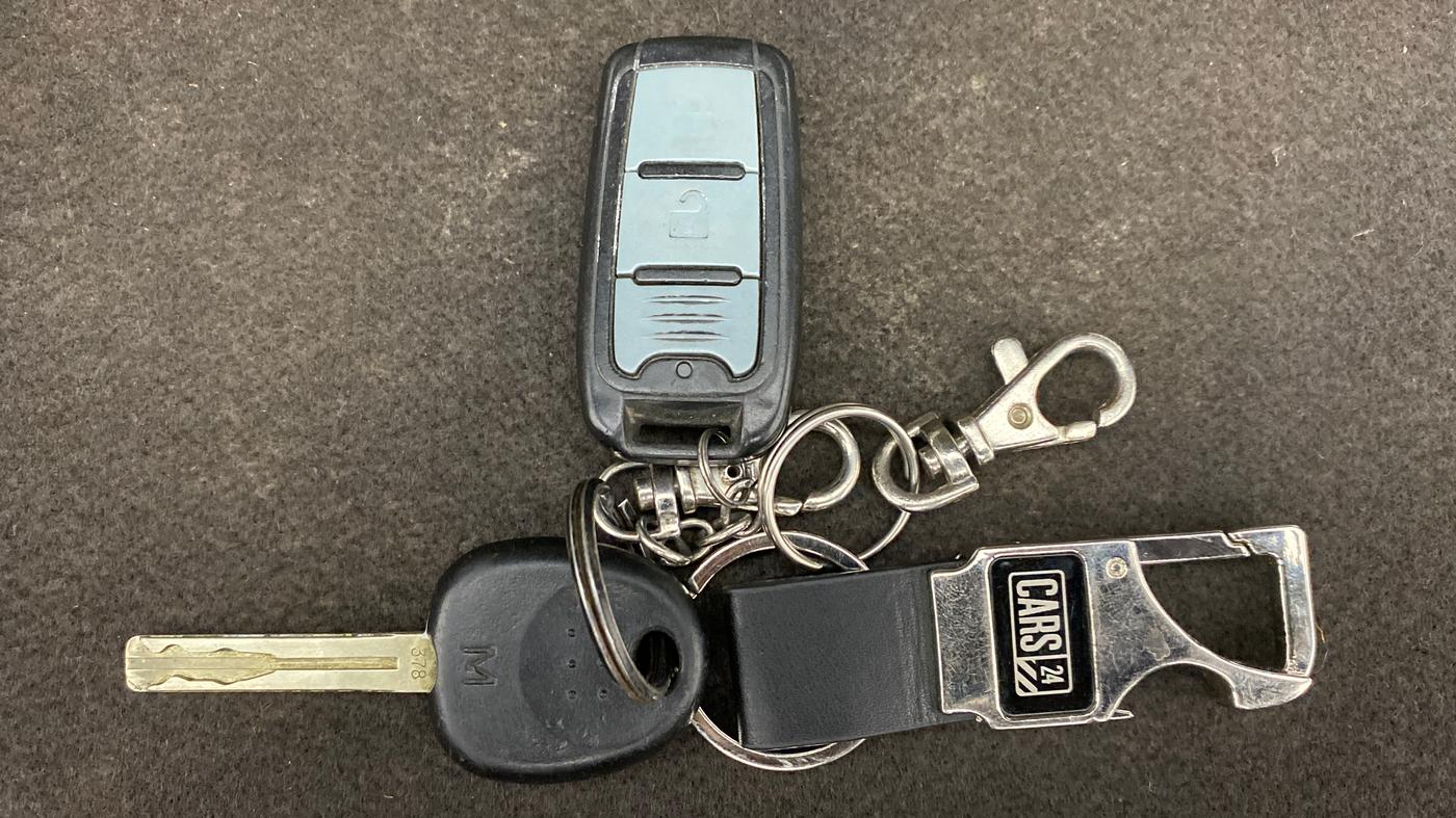 2010 Hyundai i20 MAGNA O 1.2, Petrol, Manual, Key Close Up