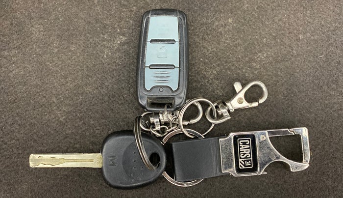 2010 Hyundai i20 MAGNA O 1.2, Petrol, Manual, Key Close Up