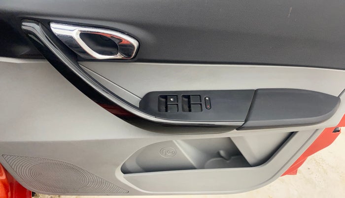 2020 Tata Tiago XZA PLUS DUAL TONE PETROL, Petrol, Automatic, 31,718 km, Driver Side Door Panels Control