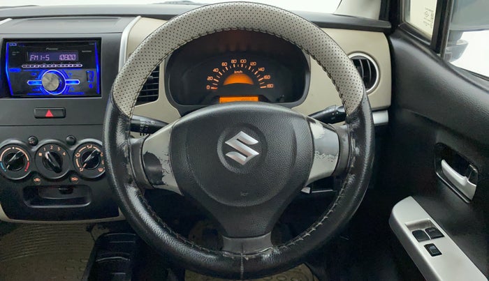 2014 Maruti Wagon R 1.0 LXI CNG, CNG, Manual, 1,00,014 km, Steering Wheel Close Up
