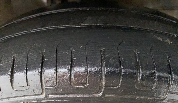 2014 Maruti Wagon R 1.0 LXI CNG, CNG, Manual, 1,00,014 km, Right Front Tyre Tread