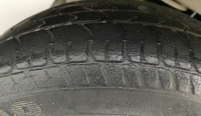 2015 Maruti Alto K10 VXI P, Petrol, Manual, 32,733 km, Right Rear Tyre Tread