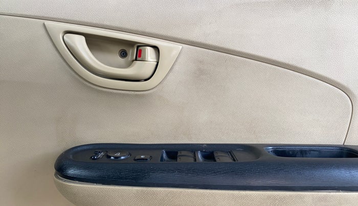 2014 Honda Brio S MT, Petrol, Manual, 77,678 km, Driver Side Door Panels Control