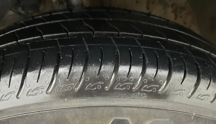 2020 Maruti Baleno SIGMA PETROL 1.2, Petrol, Manual, 10,914 km, Left Front Tyre Tread
