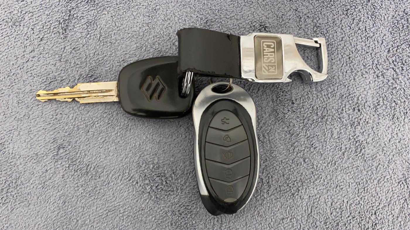 2014 Maruti Alto K10 LXI, Petrol, Manual, 35,889 km, Key Close Up