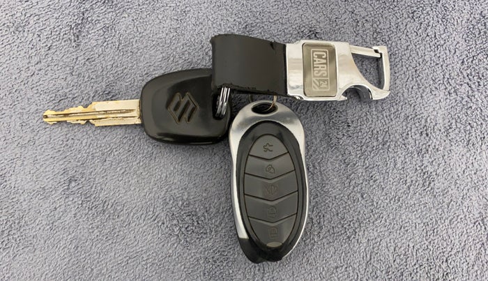 2014 Maruti Alto K10 LXI, Petrol, Manual, 35,889 km, Key Close Up