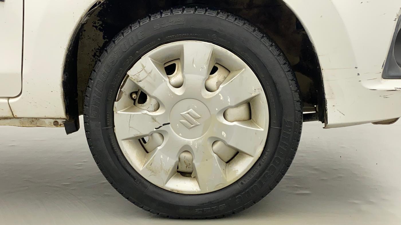 2014 Maruti Alto K10 LXI, Petrol, Manual, 35,889 km, Right Front Wheel