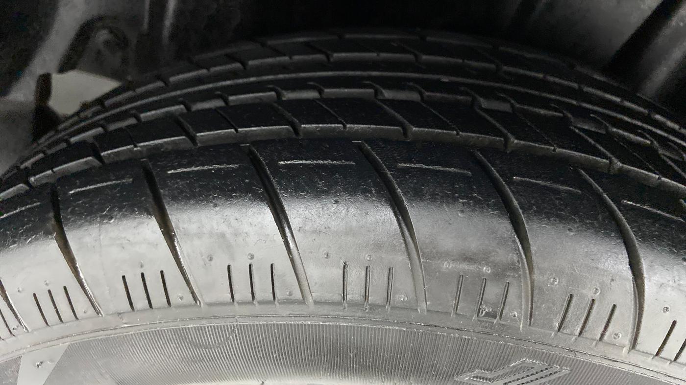 2013 Maruti Ertiga VDI ABS, Diesel, Manual, 1 km, Left Rear Tyre Tread
