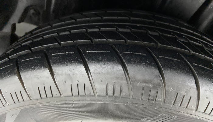 2013 Maruti Ertiga VDI ABS, Diesel, Manual, 1 km, Left Rear Tyre Tread