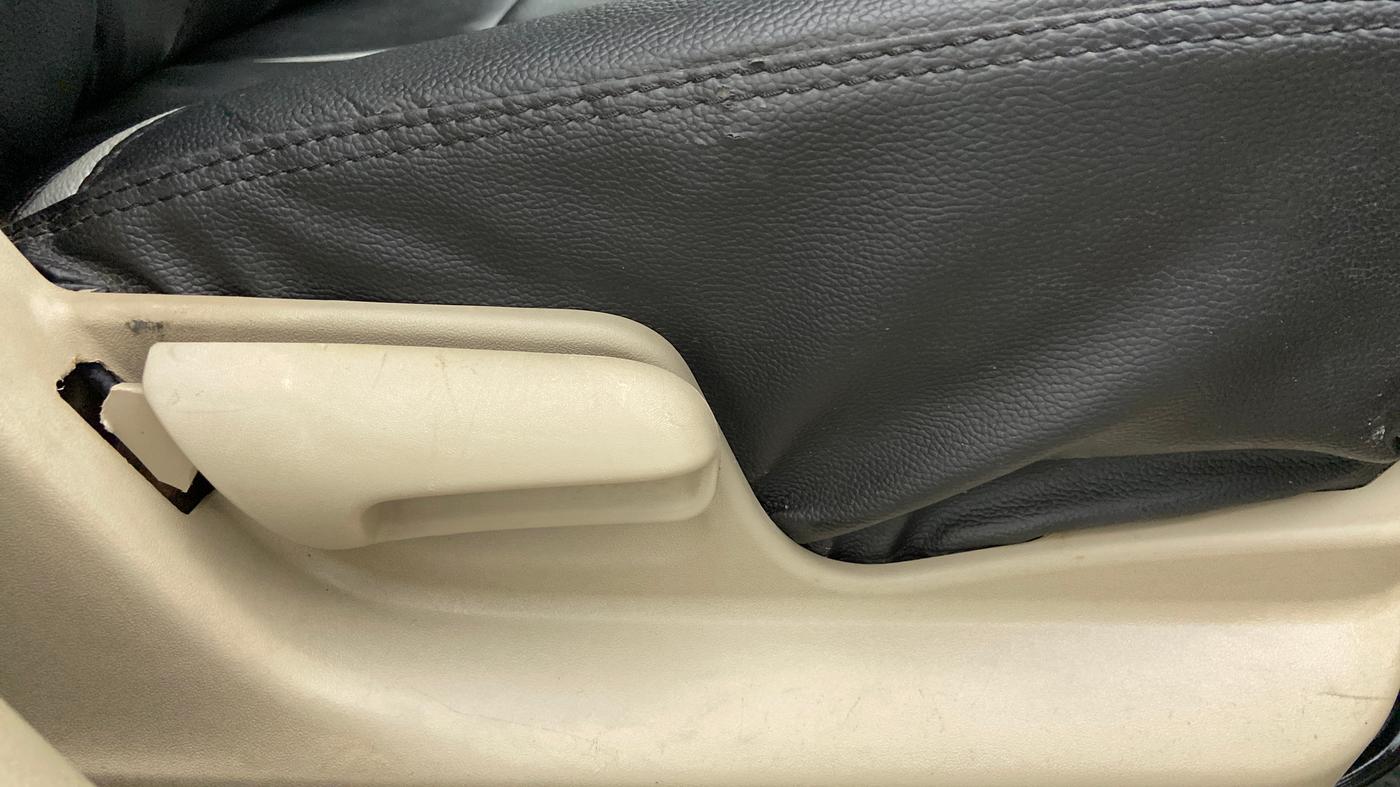 2013 Maruti Ertiga VDI ABS, Diesel, Manual, 1 km, Driver Side Adjustment Panel