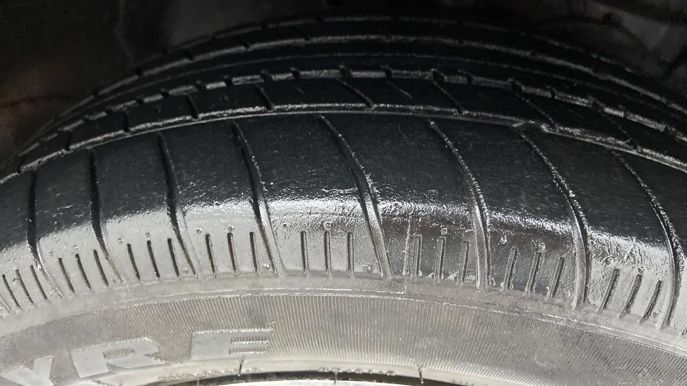 2013 Maruti Ertiga VDI ABS, Diesel, Manual, 1 km, Right Front Tyre Tread