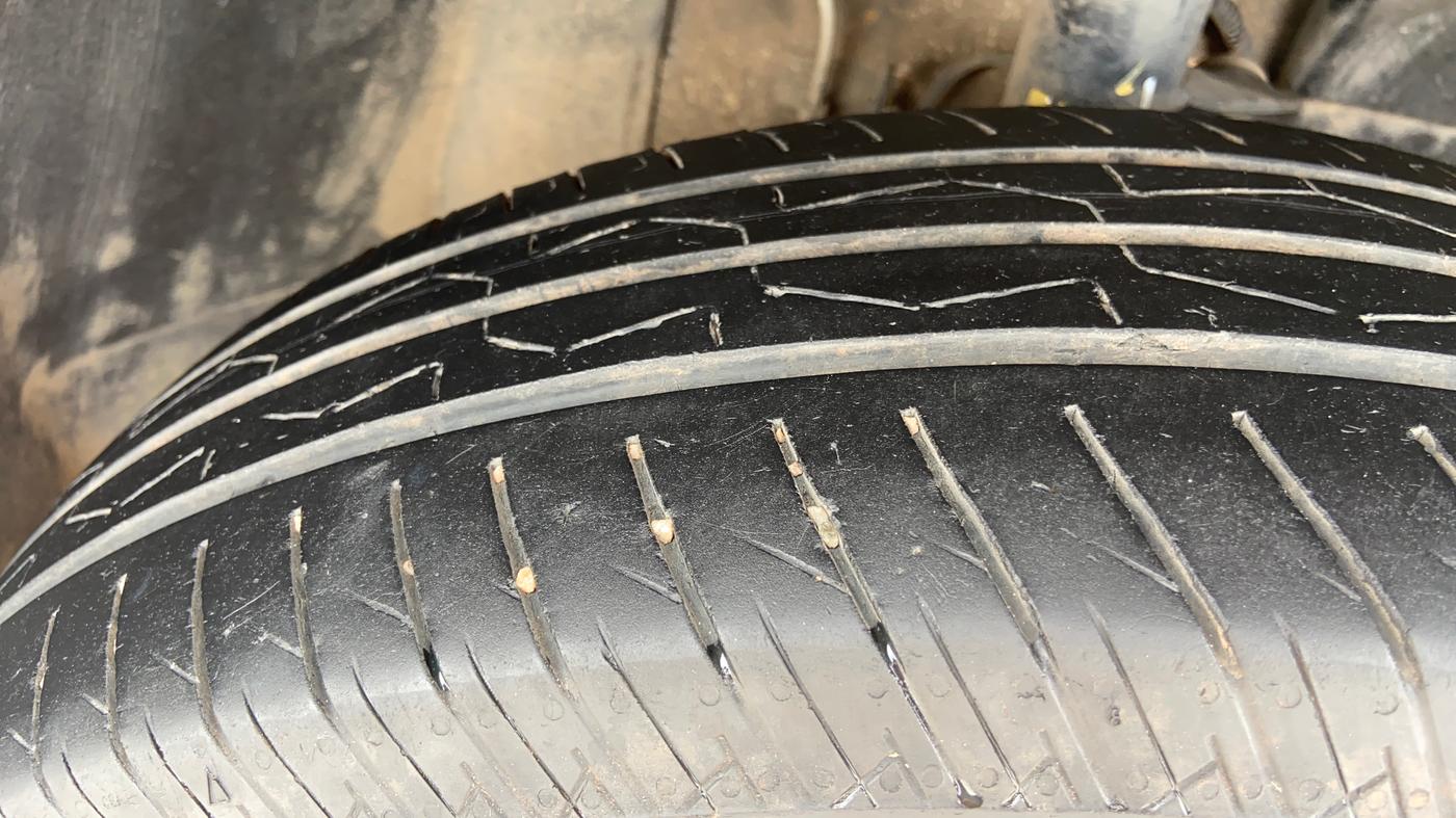 2025 Tata PUNCH PURE MT, Petrol, Manual, 34,594 km, Right Front Tyre Tread