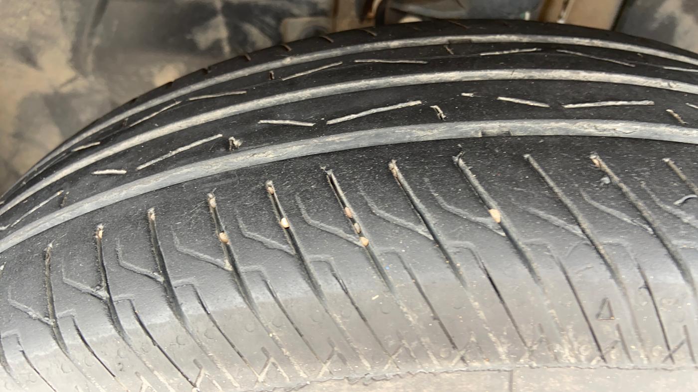 2025 Tata PUNCH PURE MT, Petrol, Manual, 34,594 km, Left Front Tyre Tread