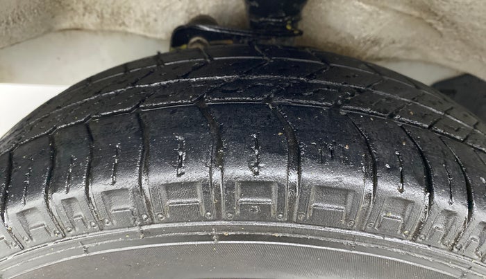 2020 Maruti Eeco 5 STR WITH A/C+HTR, Petrol, Manual, 18,793 km, Left Front Tyre Tread